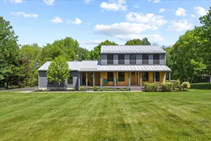 7 Breezy Hill Ln, Falmouth, ME 04105 - Photo 1