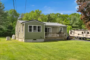 29 Eaton Dr, Buxton, ME 04093 - Photo 1