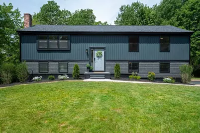 17 Carriage Road, Cumberland, ME 04110 - Photo 1