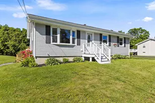 4 Queens Dr, Scarborough, ME 04074 - Photo 1