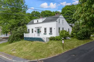 27 Pleasant St, Wiscasset, ME 04578 - Photo 1