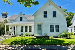 8 Pleasant St, Vinalhaven, ME 04863 - Photo 1