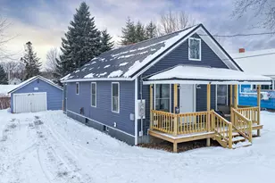 33 Vaughn St, Caribou, ME 04736 - Photo 1