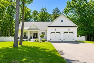8 Cottonwood Cir, Wells, ME 04090 - Photo 1
