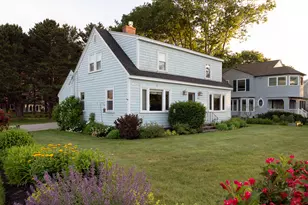 1052 Kings Hwy, Kennebunkport, ME 04046 - Photo 1