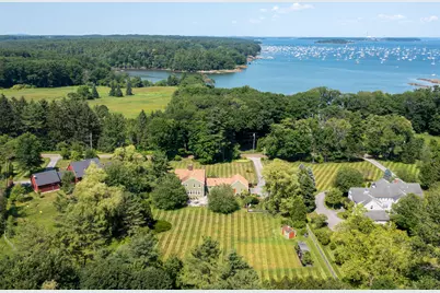 17 Thornhurst Road, Falmouth, ME 04105 - Photo 1