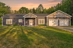 205 Shelby Dr, Hermon, ME 04401 - Photo 1