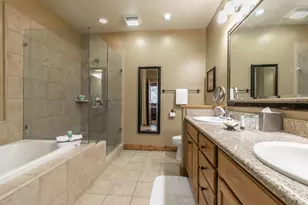 12540 Legacy Ct, Truckee, CA 96161 - Photo 7