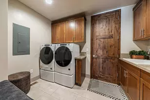 10232 Modane Pl, Truckee, CA 96161 - Photo 21
