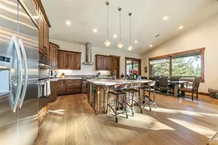 10789 Labelle Ct, Truckee, CA 96161 - Photo 11