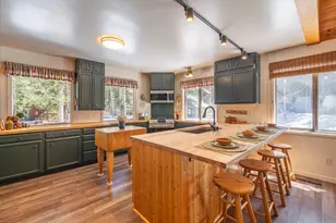 15609 Cottonwood St, Truckee, CA 96161 - Photo 11