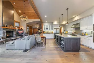 10200 Valmont Trail, Truckee, CA 96161 - Photo 9
