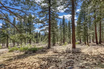10576 Brickell Court, Truckee, CA 96161 - Photo 5