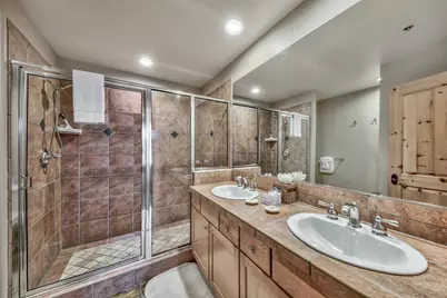 2100 North Village Drive #406/18, Truckee, CA 96161 - Photo 17
