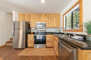 11569 Snowpeak Way, Truckee, CA 96161 - Photo 7
