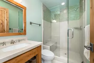 11221 Skislope Way, Truckee, CA 96161 - Photo 19