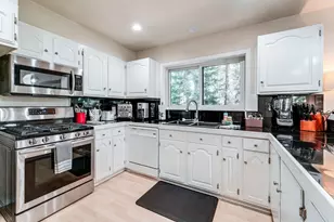 11495 St Bernard Dr, Truckee, CA 96161 - Photo 11