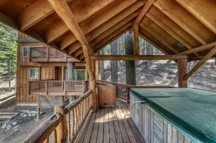 10880 Laurelwood Dr, Truckee, CA 96161 - Photo 21