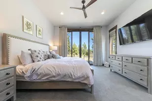 10109 Corrie Ct, Truckee, CA 96161 - Photo 13