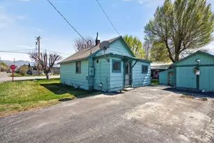 609 3rd St, Loyalton, CA 96118 - Photo 17