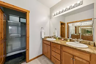 10592 Boulders Rd, Truckee, CA 96161 - Photo 17