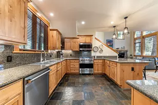 12488 Trappers Trail, Truckee, CA 96161 - Photo 17