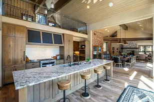 19505 Glades Ct, Truckee, CA 96161 - Photo 5