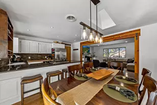 10895 Jeffrey Pine Rd, Truckee, CA 96161 - Photo 15
