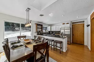 10895 Jeffrey Pine Rd, Truckee, CA 96161 - Photo 11