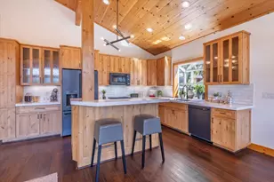 12041 Highland Ave, Truckee, CA 96161 - Photo 9