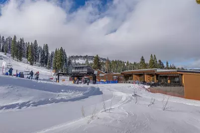 12388 Falcon Point Place, Truckee, CA 96161 - Photo 15