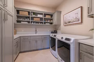 9195 Tarn Cir, Truckee, CA 96161 - Photo 21