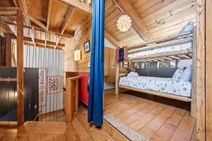 5104 Westshore Dr, Soda Springs, CA 95728 - Photo 9