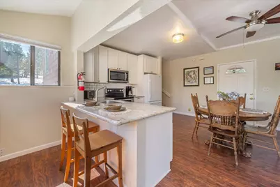 11661 Snowpeak Way #520, Truckee, CA 96161 - Photo 3