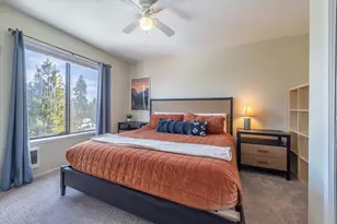 11661 Snowpeak Way, Truckee, CA 96161 - Photo 9