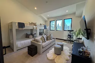 10269 Modane Pl, Truckee, CA 96161 - Photo 17