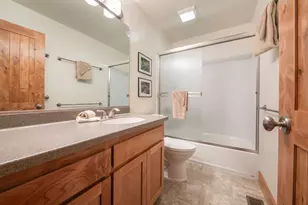 13715 Hansel Ave, Truckee, CA 96161 - Photo 19