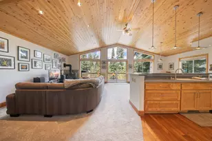 13715 Hansel Ave, Truckee, CA 96161 - Photo 5