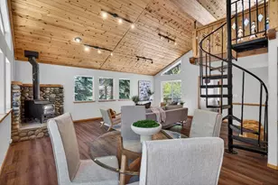 10694 Laurelwood Dr, Truckee, CA 96161 - Photo 13