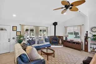 16074 Canterbury Ln, Truckee, CA 96161 - Photo 5