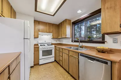 10260 Laburnham Circle, Truckee, CA 96161 - Photo 7