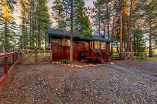 10260 Laburnham Cir, Truckee, CA 96161 - Photo 19