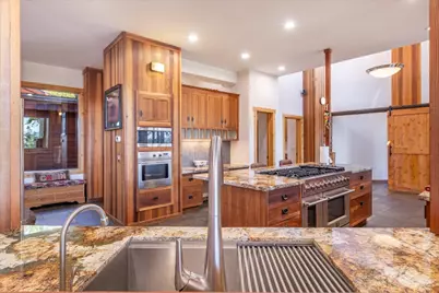 17247 Valley View Road, Truckee, CA 96161 - Photo 13
