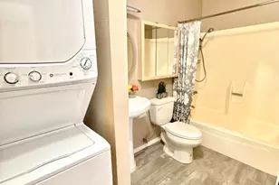 11639 Snowpeak Way, Truckee, CA 96161 - Photo 9