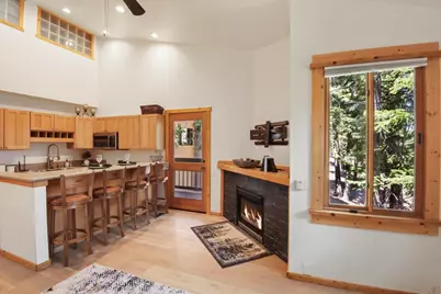 4066 Coyote Fork, Truckee, CA 96161 - Photo 9