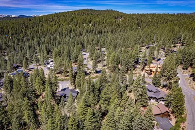 11729 Coburn Drive, Truckee, CA 96161 - Photo 3