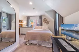 10243 Laburnham Cir, Truckee, CA 96161 - Photo 11