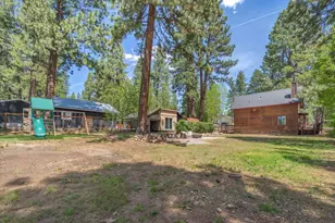 10243 Laburnham Cir, Truckee, CA 96161 - Photo 25