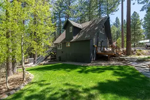 10146 Surrey Pl, Truckee, CA 96161 - Photo 25