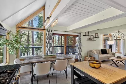 10146 Surrey Place, Truckee, CA 96161 - Photo 13